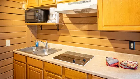 Comfort Cabin — image 2 of 16