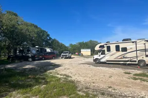 WhitneyFinnway1 RV Park – photo 2
