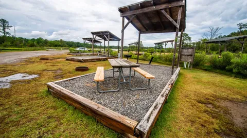 Tent - Platform — image 1 of 5