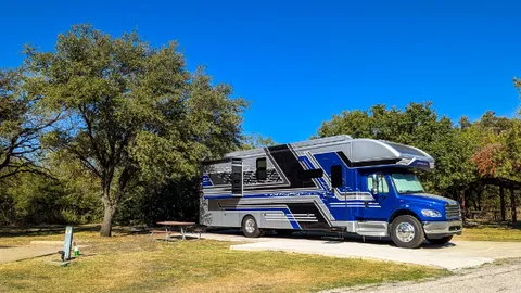 Silver RV — image 1 of 1
