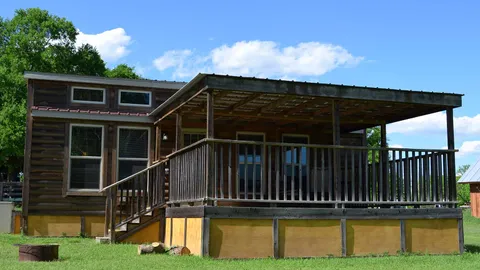 Yakky Doodle™ Cabin — image 1 of 9
