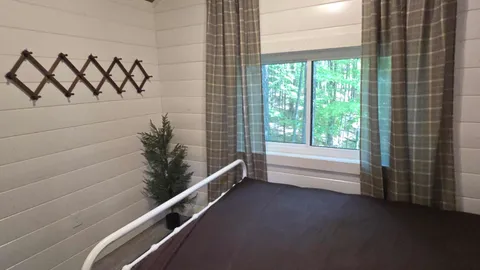 Lodge Cabin With Loft — image 6 of 6