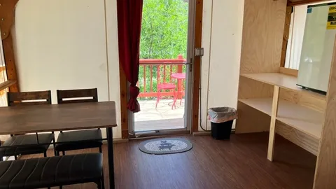 Cottage Rental-pet free — image 2 of 6