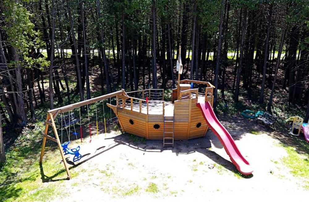 Amazing Rocky Park Campground, Durham, Ontario - Photo 4
