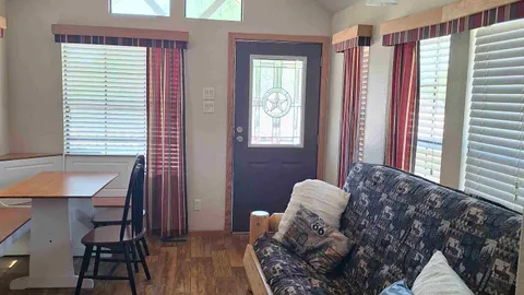 Sunday House — image 2 of 8