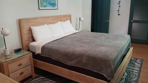 1 BR Suite NO PETS — image 1 of 4