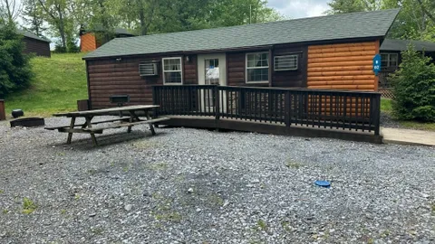 Pet Friendly Standard Cottage with Bunk - West Resort — image 1 of 4