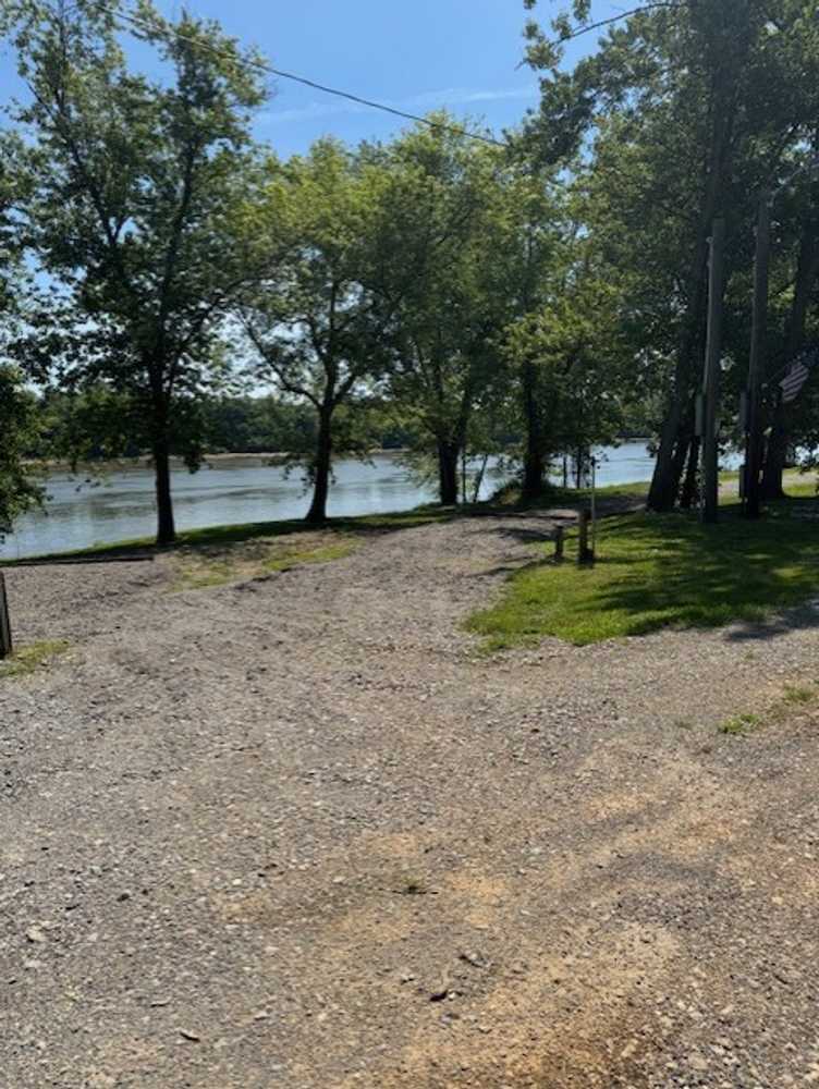 Lochside Landing, Crown City, Ohio - Photo 5