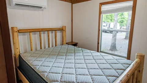 Cindy Bear Two Room Deluxe Cottage — image 2 of 14