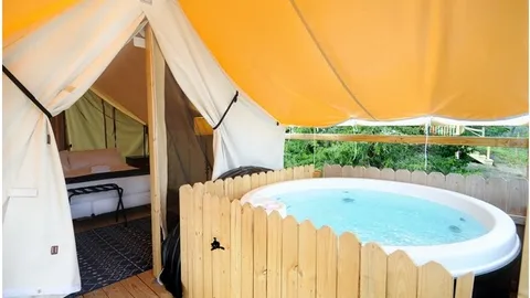 King Hot Tub Love Glamping Pod — image 2 of 5