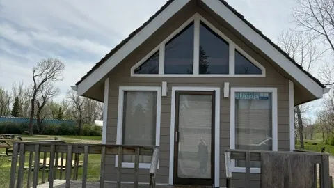 Cabin — image 1 of 4