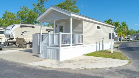 Premium Cottage 1 Bedroom — image 2 of 9