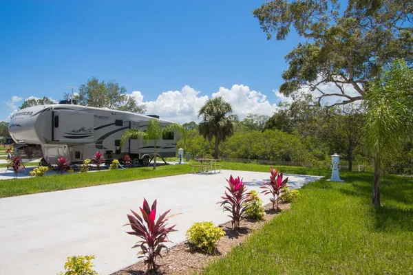 Bay Bayou RV Resort, Tampa, Florida campground