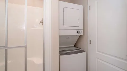 Standard Park Model 1 Bedroom — image 12 of 12