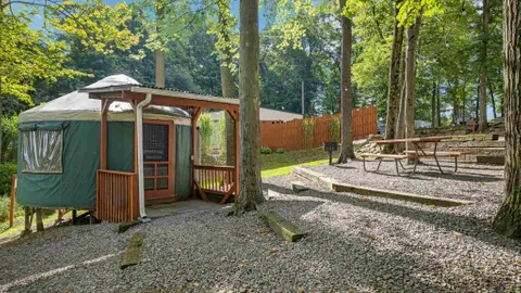 Little Bear Yurt — image 2 of 8