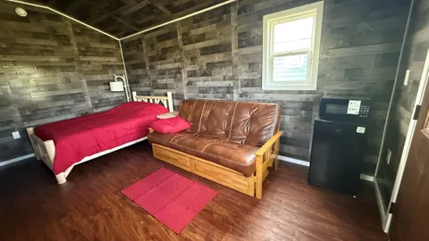 Rustic Cabin — image 4 of 4