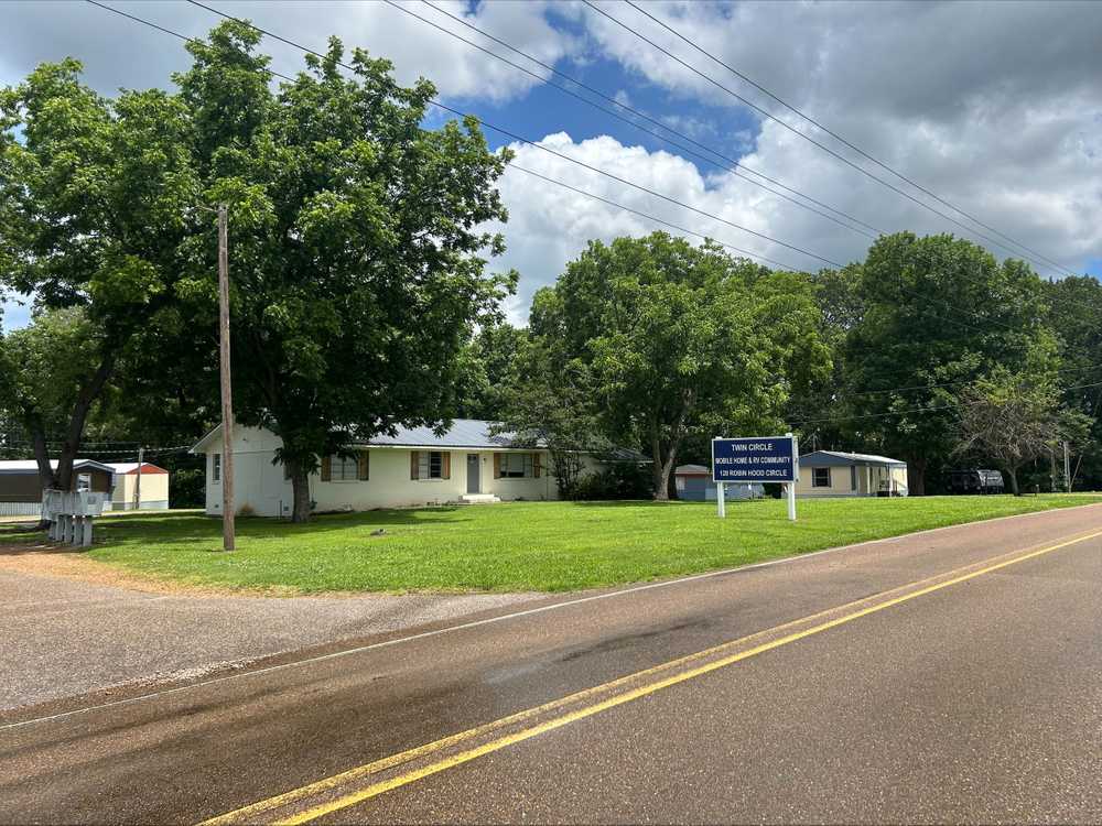 Twin Circle, Millington, Tennessee - Main Photo