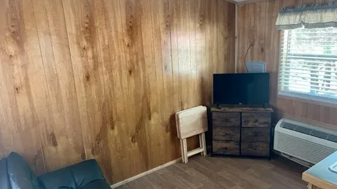 Ranger Smith™ Cabin — image 2 of 4