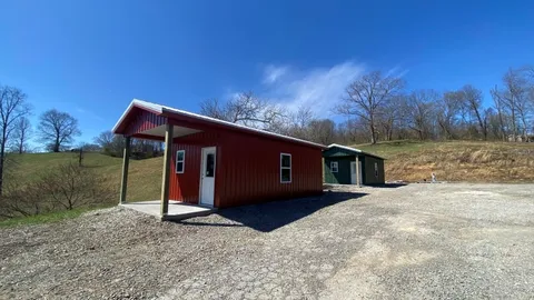 Private Cabin with Bathroom and Kitchenette — image 1 of 10