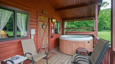 Allegheny Cabin — image 2 of 7