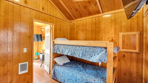 Boo Boo™ Deluxe Two-Room Cabin — image 6 of 6