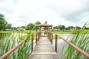Patriot RV Park - Luling – photo 2