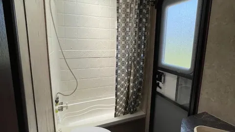 Rentable RV - B&W Jayco — image 4 of 4