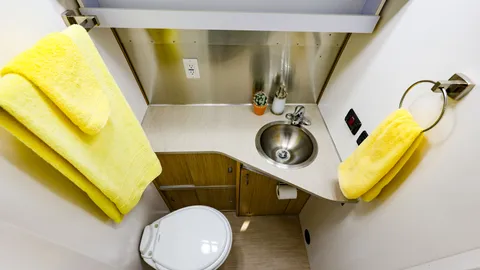 Airstream — image 2 of 8