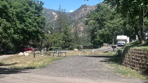 30 Amp Full Hook-Up RV Site — image 2 of 7