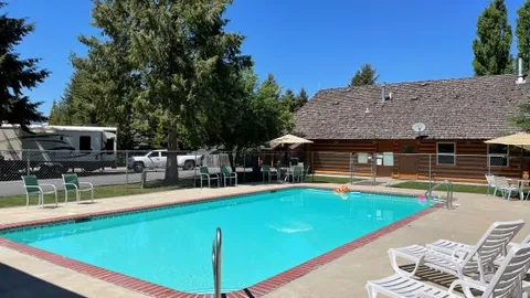 Premium Back Row 30/50 AMP Pull-Through RV site (no children) — image 9 of 9