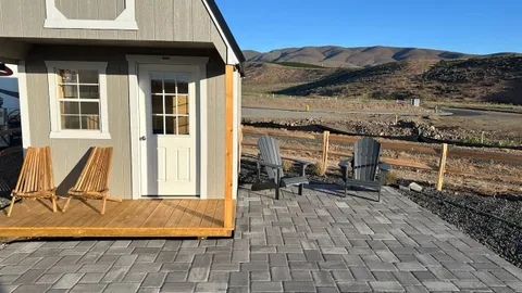 "Private Mini-Cabin Retreat" Full Hook-up RV Site — image 2 of 12
