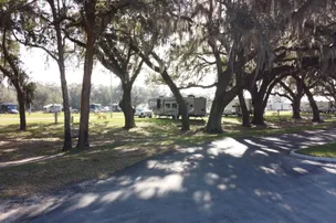 Oak Alley RV Resort – photo 4