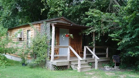 Deluxe Small Cabin — image 1 of 5