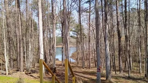 Lakefront Full Hookup RV Site/ within 200 ft — image 2 of 2
