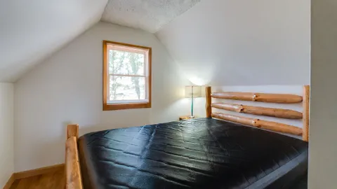 Mtn View Cabin for 6 no pets — image 1 of 6