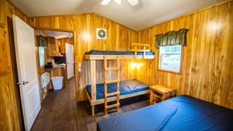 Cottage - Water Front — image 2 of 8