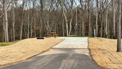 60' Pond View Back In/FHU 30/50amp — image 1 of 1