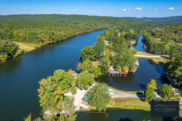 Lake Hamilton Escape – photo 1