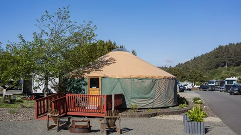 Yurt with 2 Bunk Beds — image 1 of 4