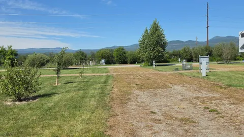 XL Standard Gravel FHU RV Site — image 2 of 3