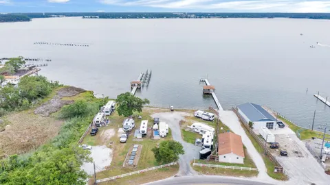 Waterfront — image 1 of 17