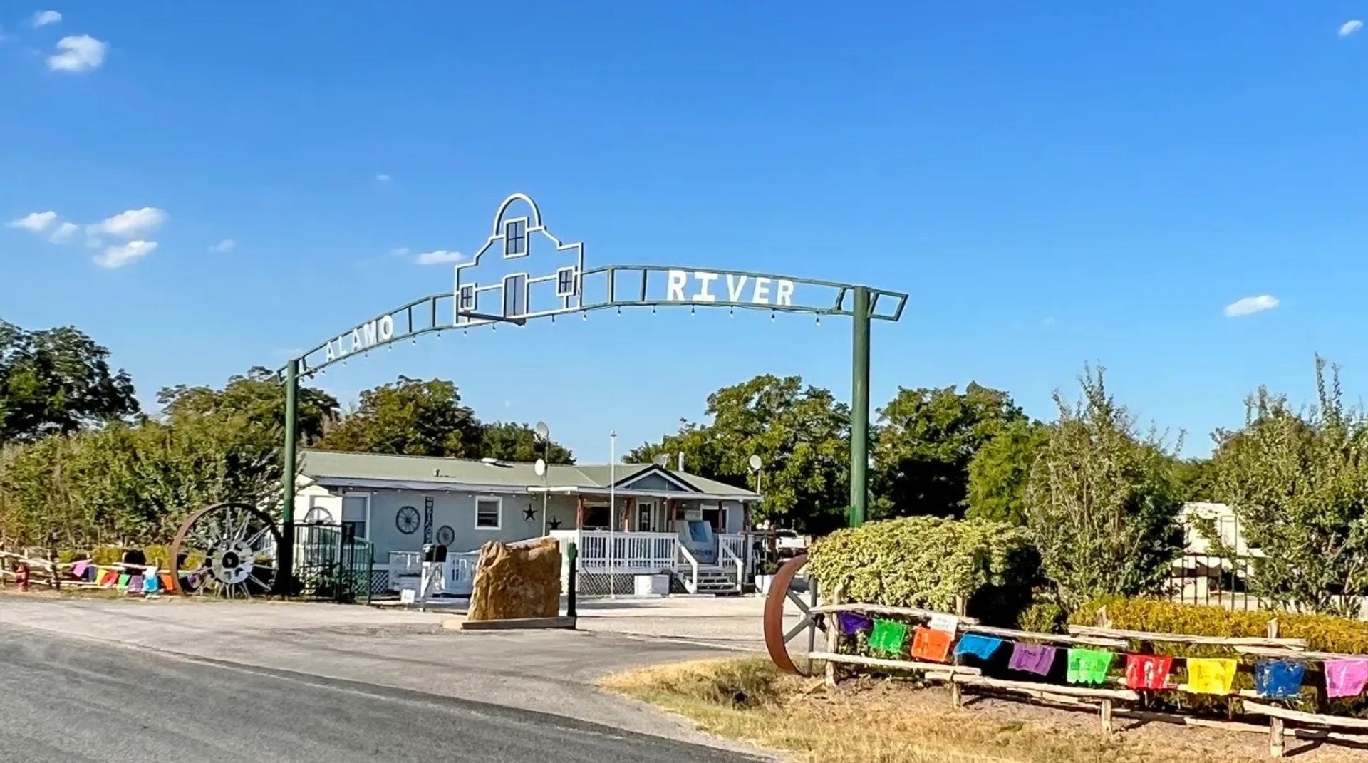 Alamo River RV Resort, San Antonio, Texas