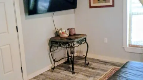 The Cottage — image 2 of 8