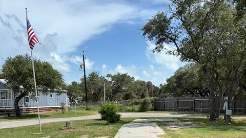 Standard Pull-Thru RV — image 1 of 1