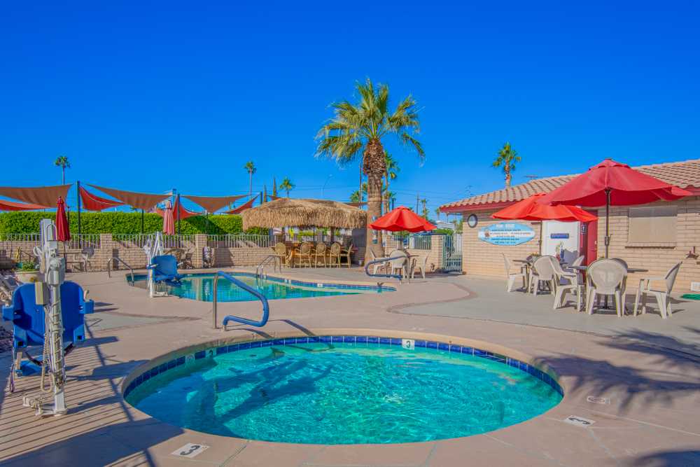 Desert Holiday RV Resort - Photo 2