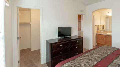 Signature Cottage 1 Bedroom — image 11 of 11