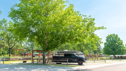 Preferred Premium Back-In RV Site — image 2 of 5