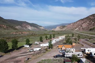 Riverdance RV Resort – photo 3