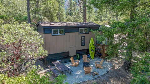 River’s Edge Cabin — image 1 of 10