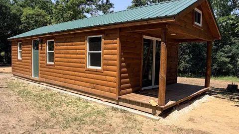 Deluxe Cabin — image 1 of 6